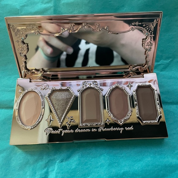 Flower Knows Strawberry Rococo 01 Ice Cream Latte Palette- New - Picture 4 of 4